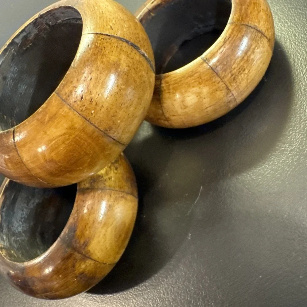 Vintage Mid Century Bone Napkin‎ Rings 4 Piece Set  Ring Napkins Mitchen Table